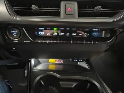 Photo 8 Lexus UX  300h F SPORT Design MY26