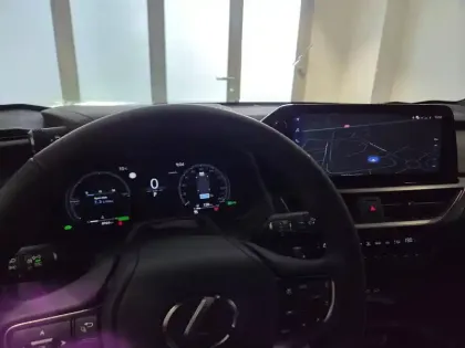 Photo 11 Lexus UX  300h F SPORT Design MY26