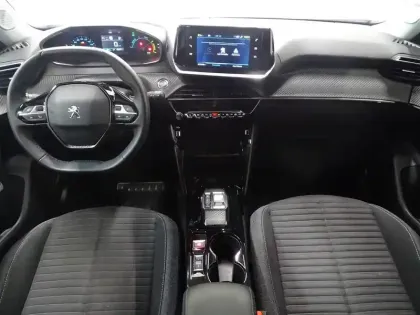 Photo 10 Peugeot 2008  e- 136ch Style
