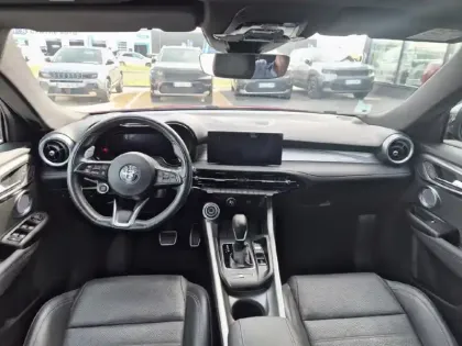 Photo 7 Alfa Romeo Tonale  1.3 PHEV 280ch Edizione Speciale AT6 e-Q4