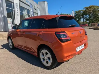 Photo 10 Suzuki Swift  1.2 Hybrid 83ch Privilège