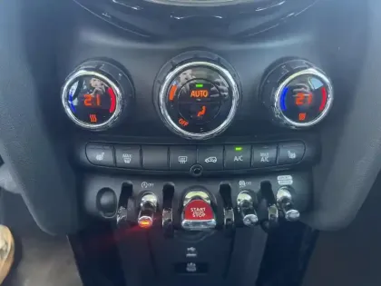 Photo 11 Mini Mini  Cooper 136ch Edition Camden BVA7