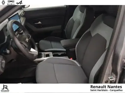 Photo 10 Dacia Bigster  1.2 mild hybrid 140ch Extreme