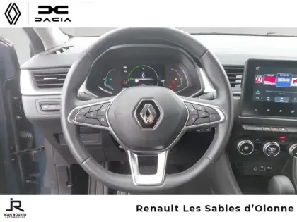 Photo 11 Renault Captur  1.6 E-Tech hybride 145ch Equilibre