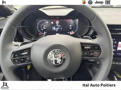 Photo 12 Alfa Romeo Junior  ALFA ROMEO  IBRIDA 1.2 136 DCT6