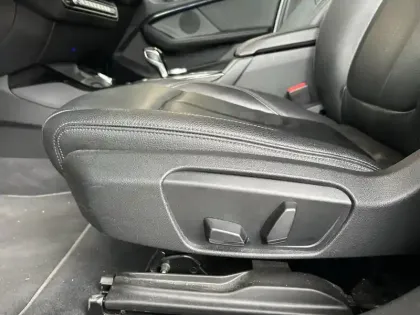 Photo 8 BMW Serie 1 Série 1 118iA 140ch Luxury DKG7 112g