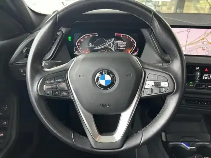Photo 5 BMW Serie 1 Série 1 118iA 140ch Luxury DKG7 112g