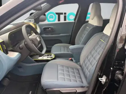 Photo 9 Fiat Panda Grande  1.2 Hybrid Turbo 110ch La Prima eDCT6