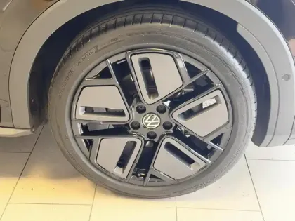 Photo 8 Volkswagen T-roc  1.5 eTSI 150ch R-Line DSG7