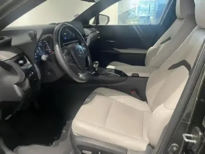 Photo 13 Lexus UX  250h 4WD Le Plus  MY22