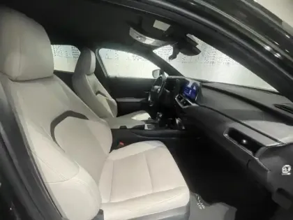 Photo 11 Lexus UX  250h 4WD Le Plus  MY22