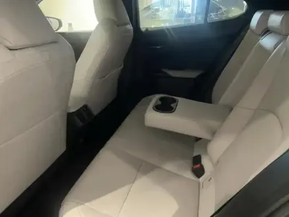 Photo 9 Lexus UX  250h 4WD Le Plus  MY22