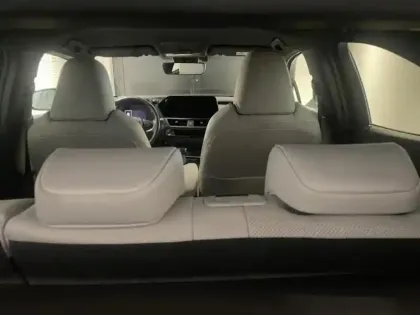 Photo 6 Lexus UX  250h 4WD Le Plus  MY22