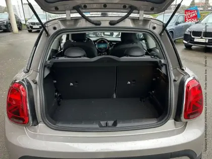Photo 13 Mini Mini  Cooper 136ch  Edition Camden BVA7