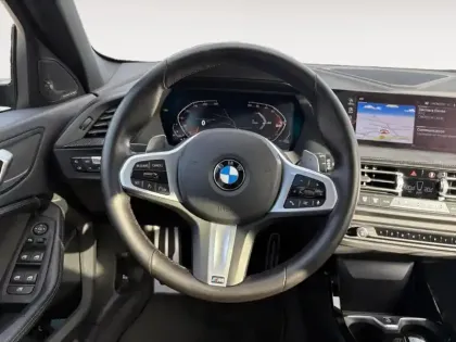 Photo 11 BMW Serie 1 Série 1 120iA 178ch Edition M Sport Pro DKG7