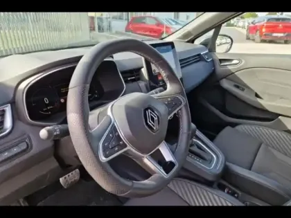 Photo 14 Renault Clio  1.6 E-Tech 145ch full hybrid esprit Alpine