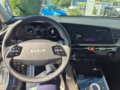Photo 9 Kia Niro  1.6 GDi 141ch HEV Premium DCT6