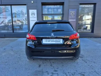 Photo 20 Peugeot 308 II BlueHDi 130 S&S Allure