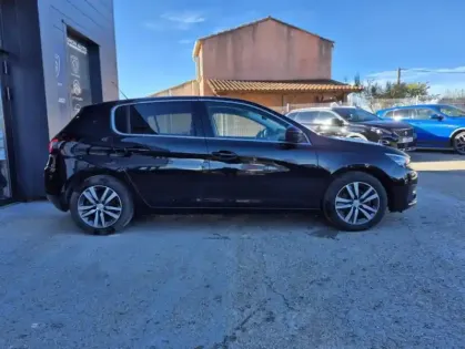 Photo 19 Peugeot 308 II BlueHDi 130 S&S Allure