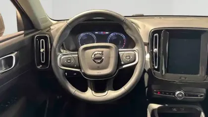 Photo 19 Volvo XC40  T2 129 ch Geartronic 8