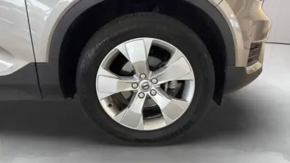 Photo 9 Volvo XC40  T2 129 ch Geartronic 8