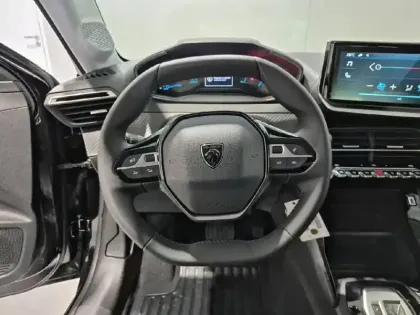 Photo 8 Peugeot 208  Hybrid 110 ch e-DCS6
