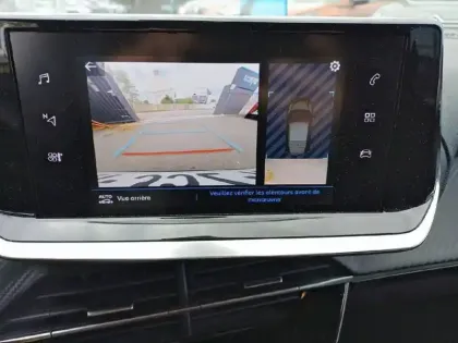 Photo 24 Peugeot 208  PureTech 100 S&S BVM6