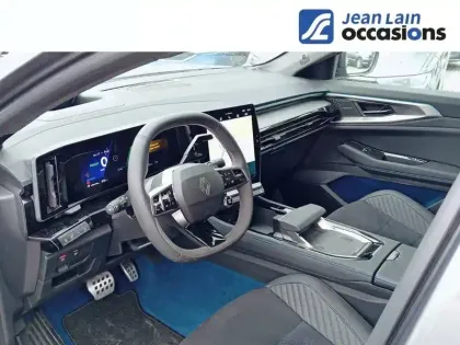 Photo 10 Renault Rafale  hyper hybrid E-Tech 300 ch 4x4