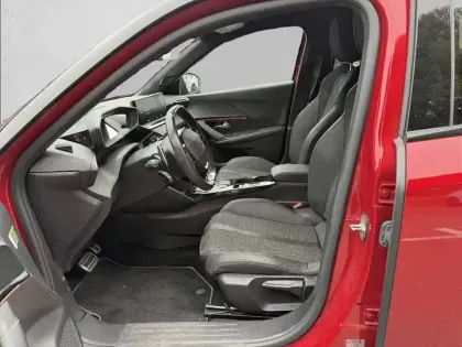 Photo 10 Peugeot 2008  BlueHDi 130 S&S EAT8