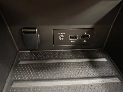Photo 52 Renault Captur  mild hybrid 160 EDC
