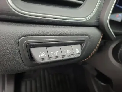 Photo 40 Renault Captur  mild hybrid 160 EDC