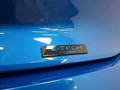 Photo 9 Renault Rafale  E-Tech full hybrid 200 ch