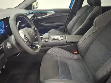 Photo 42 Renault Rafale  E-Tech full hybrid 200 ch