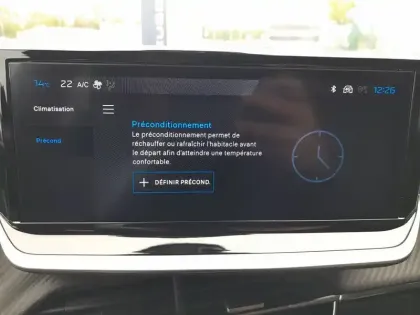 Photo 12 Peugeot 2008  Electrique 54 kWh 156 ch