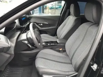 Photo 5 Peugeot 2008  Electrique 54 kWh 156 ch
