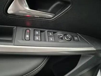 Photo 26 Peugeot 3008  Plug-in Hybrid 195 e-DCS7