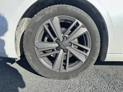 Photo 12 Peugeot 308  PureTech 130ch S&S EAT8