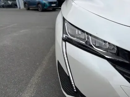 Photo 15 Peugeot 308  PureTech 130ch S&S BVM6
