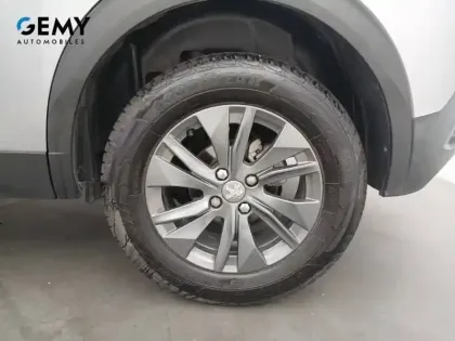 Photo 10 Peugeot 2008  PureTech 100 S&S BVM6