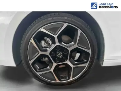 Photo 8 Opel Astra  1.2 Turbo Hybride 136 ch e-DCT6
