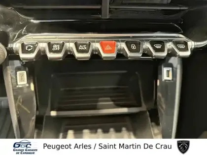 Photo 24 Peugeot 208  PureTech 75 S&S BVM5