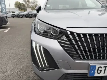 Photo 15 Peugeot 2008  PureTech 130 S&S EAT8
