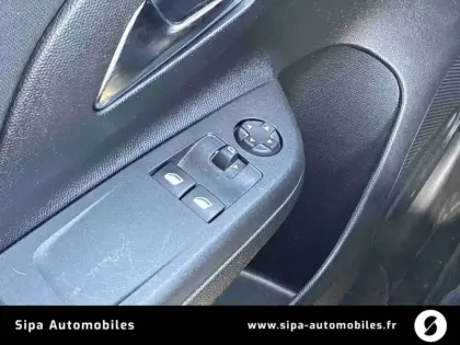 Photo 23 Opel Corsa  Electrique 136 ch & Batterie 50 kWh