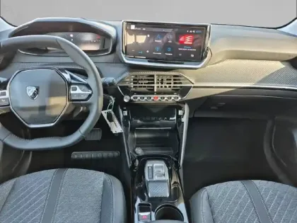 Photo 7 Peugeot 208  Hybrid 110 ch e-DCS6