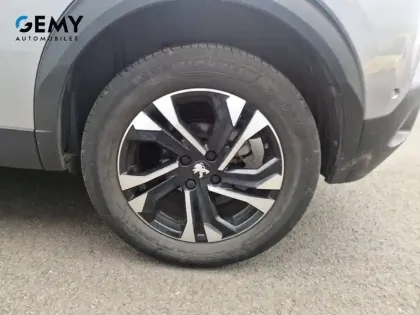 Photo 10 Peugeot 2008  PureTech 130 S&S EAT8