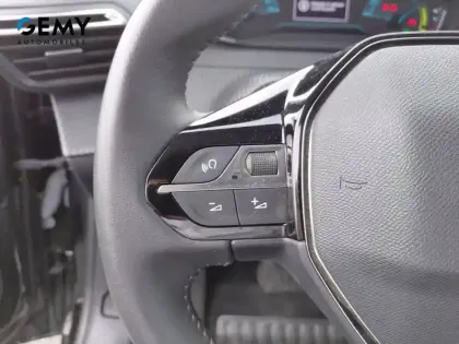 Photo 13 Peugeot 208  Electrique 50 kWh 136ch