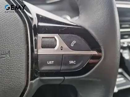 Photo 18 Peugeot 208  PureTech 100 S&S BVM6