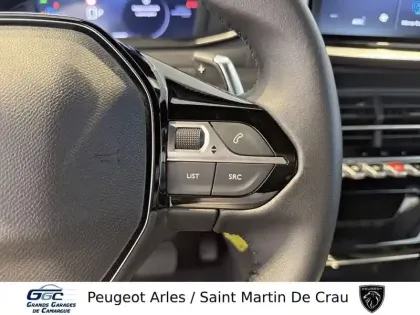 Photo 17 Peugeot 2008  Hybrid 145 ch e-DCS6
