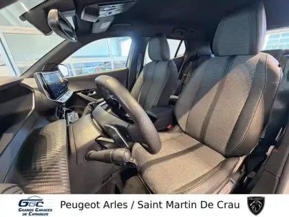 Photo 8 Peugeot 2008  Hybrid 145 ch e-DCS6