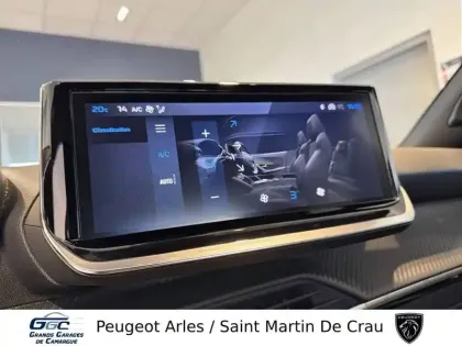 Photo 24 Peugeot 2008  Hybrid 145 ch e-DCS6
